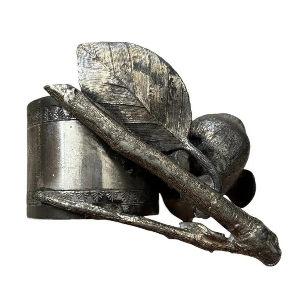 VICTORIAN FIGURAL BIRD BABY CHICK On Branch Leaf SILVERPLATE NAPKIN RING Antique